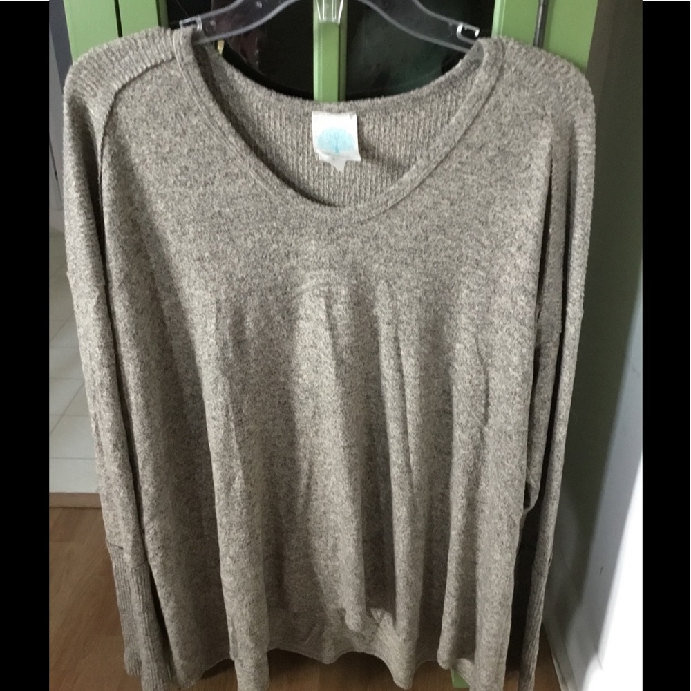Freeloader Ladies large sweater